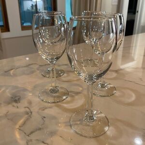 Set 5 of Small Stemmed Clear Glass Wine Glasses